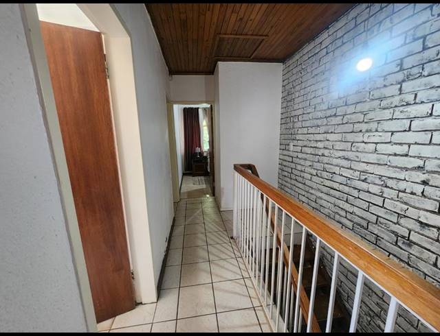 3 BEDROOM TOWNHOUSE FOR SALE IN SINOVILLE